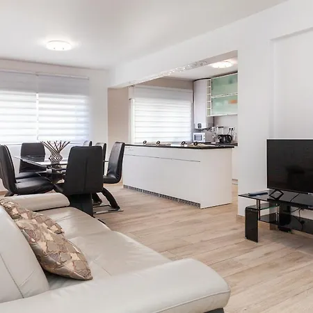 M - Martin & Tomas Guest house